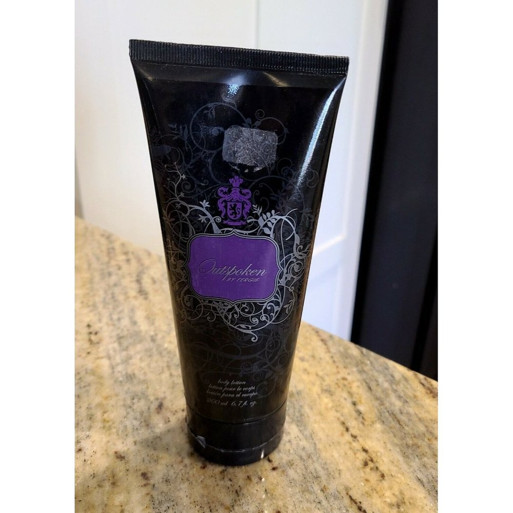 Avon Outspoken by Fergie Body Lotion 6.7 oz / 200 ml .Sealed